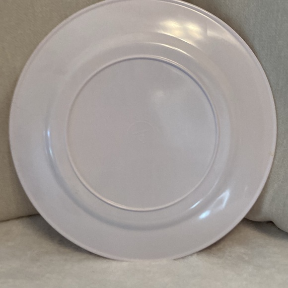 Christmas Plate just right to leave Santa’s cookies in when he comes at night - Picture 2 of 3